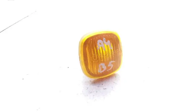 Audi A4 S4 B5 8D Front fender indicator light 4D0949127B