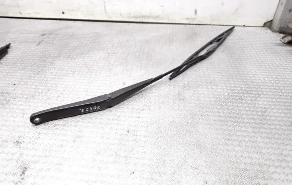 Fiat Stilo Windshield/front glass wiper blade 46814354