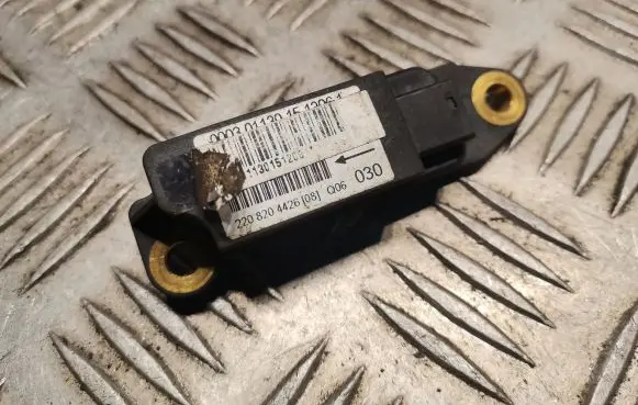 Mercedes-Benz S W220 Airbag deployment crash/impact sensor 2208204426
