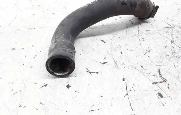 Volvo V70 Engine coolant pipe/hose