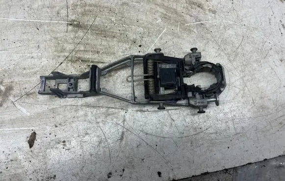 Volkswagen Golf Plus Front door exterior handle 1K0837885A