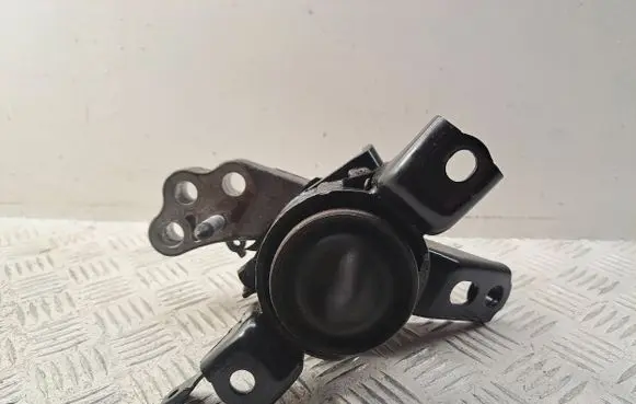 Toyota Verso Engine mount bracket 123050R020 123150R020