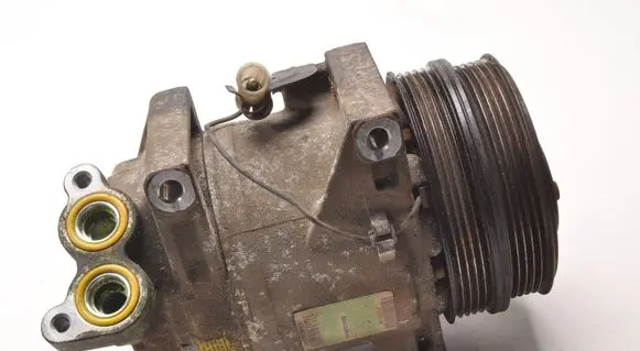 Volvo V50 Air conditioning (A/C) compressor (pump) 30761390