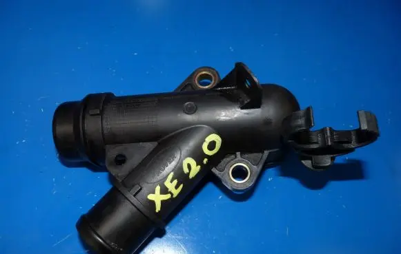 Jaguar XE Engine coolant pipe/hose G4D38A544AA