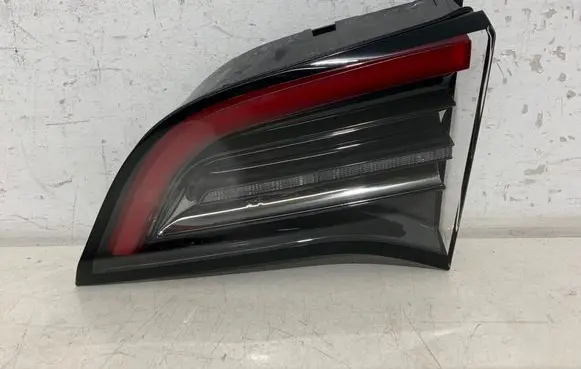 Tesla Model Y Tailgate rear/tail lights 150208900B 1502089-00-B