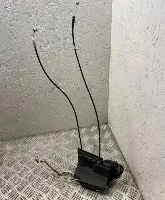 Hyundai Tucson JM Front door lock