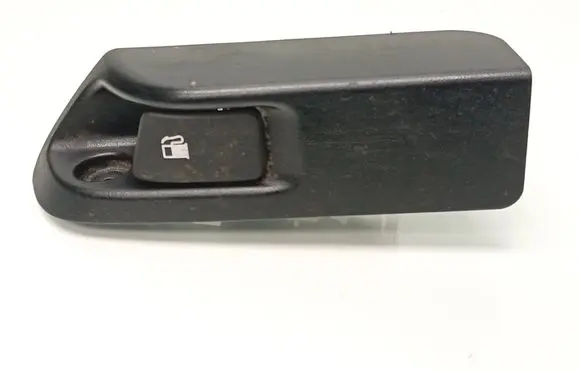 Toyota Yaris Fuel tank opening switch 
