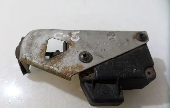 Peugeot 407 Fuel tank cap lock 9643826880