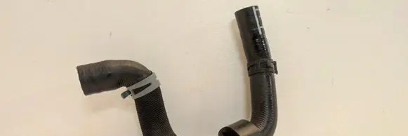 Engine coolant pipe/hose