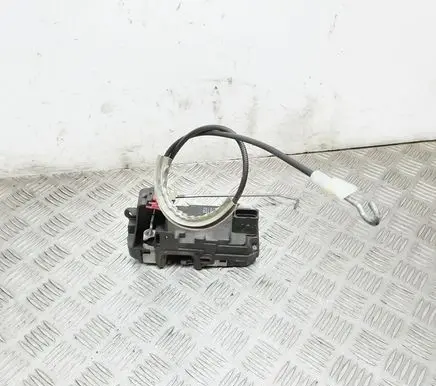 Opel Zafira B Rear door lock 13210739