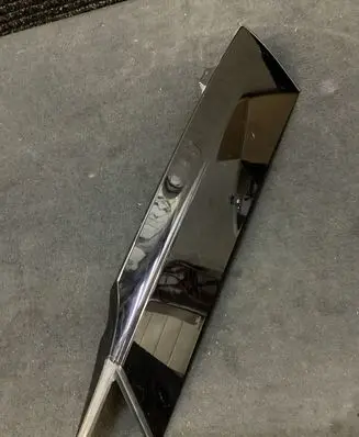 Land Rover Discovery 5 (C) pillar trim HY3229149AF