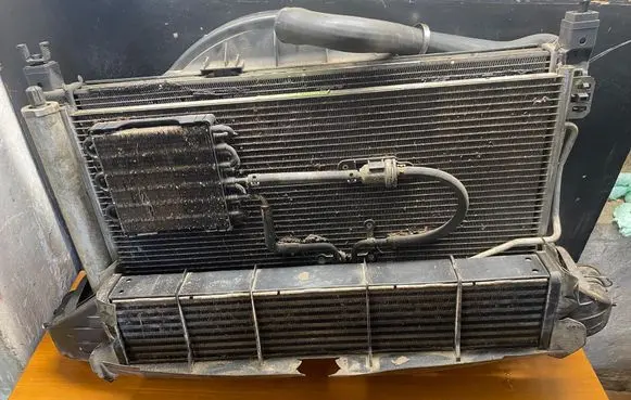 Mercedes-Benz C W203 Radiator set A2035000293 A2035001154 A5021
