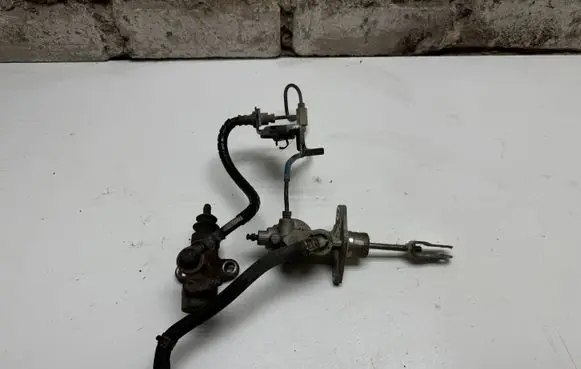 Clutch slave cylinder