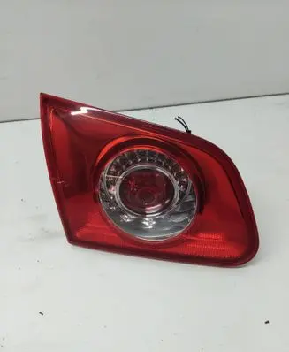 Tailgate rear/tail lights
