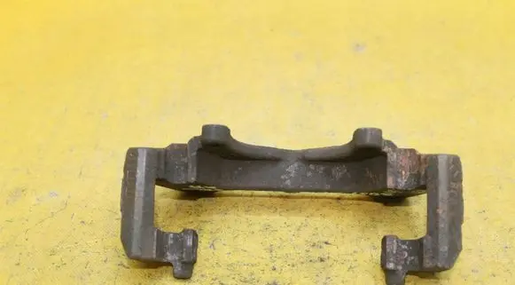 Audi A4 S4 B6 8E 8H Front Brake Caliper Pad/Carrier 