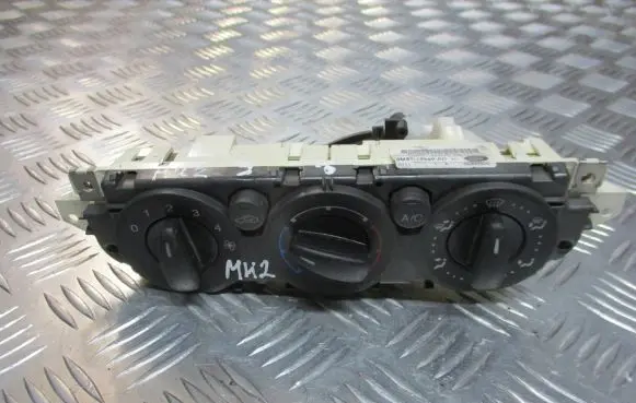 Ford Focus Interior fan control switch 3M5T-19980-AD
