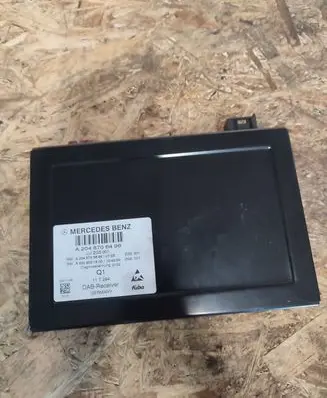 Mercedes-Benz E W212 Antenna control unit 2048703694 A2048706496 A0009021800