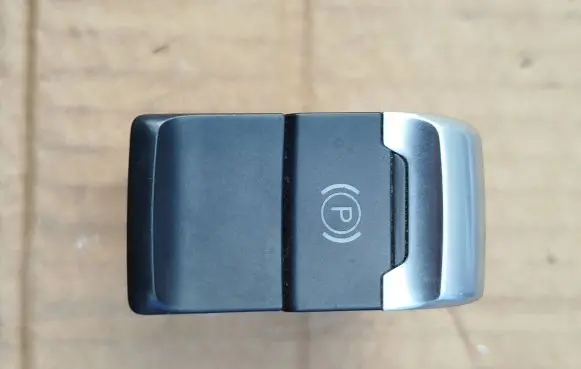 Audi A4 S4 B8 8K Handbrake/parking brake auto hold switch 8K1927225G