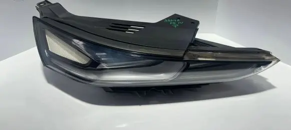 Hyundai Santa Fe Headlight/headlamp 92208S1000