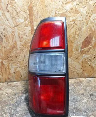Toyota Land Cruiser (HDJ90) Rear/tail lights