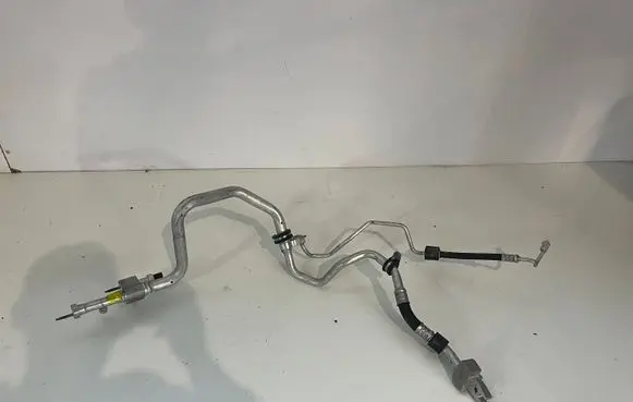 Maserati Levante Air conditioning (A/C) pipe/hose 670033079