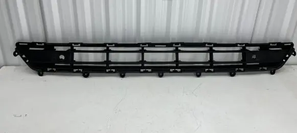 Volvo XC40 Front bumper lower grill 31449342
