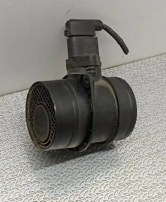 Volkswagen PASSAT B6 Mass air flow meter 074906461B 0281002461