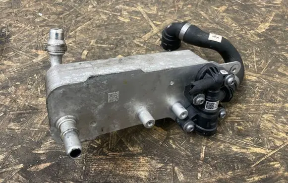BMW 1 F20 F21 Transmission/gearbox oil cooler 8514515
