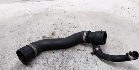 BMW 5 E39 Engine coolant pipe/hose