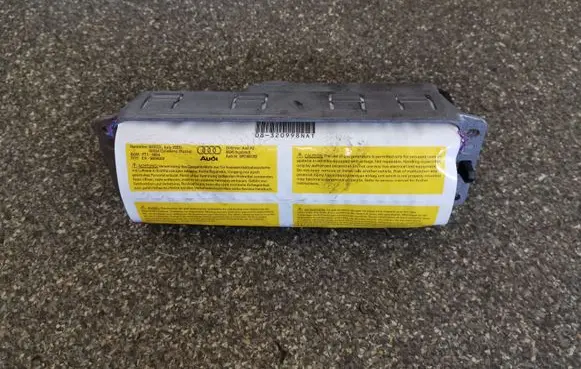 Audi A3 S3 8P Passenger airbag 8P0880202