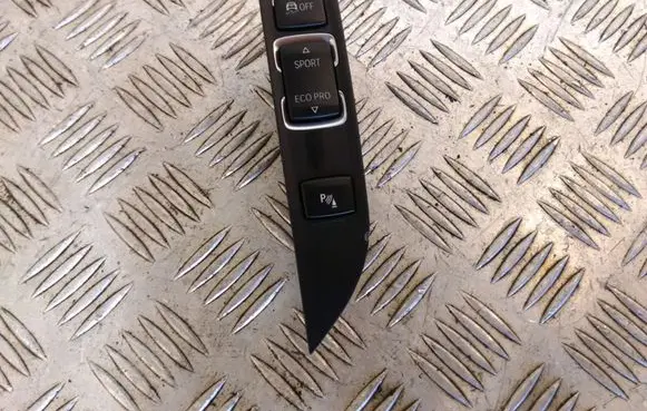 Traction control (ASR) switch