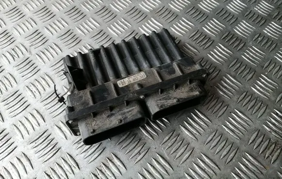 Opel Astra G Fan control module 24462342 24462343 15408374