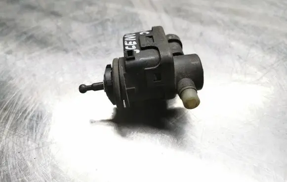 Headlight level adjustment motor