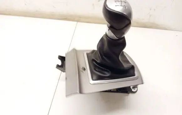Ford Focus Gear shifter/selector 8M5R7K387BA