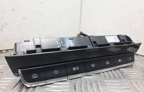 MG ZS Climate control unit 10703151