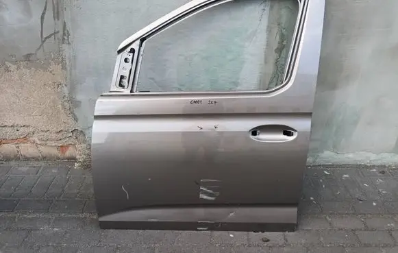 Volkswagen Caddy Front door 2K7831311