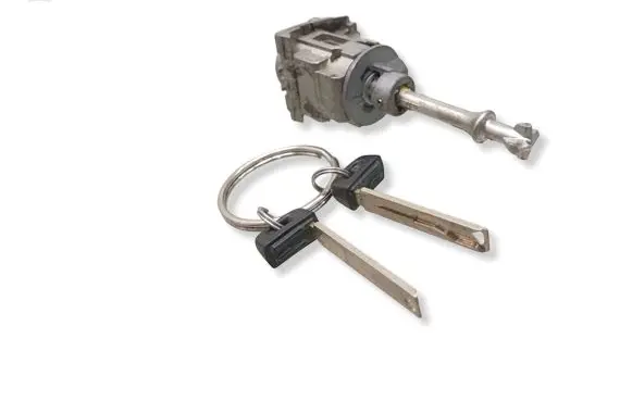 Toyota Auris E180 Front door lock (next to the handle) 302B