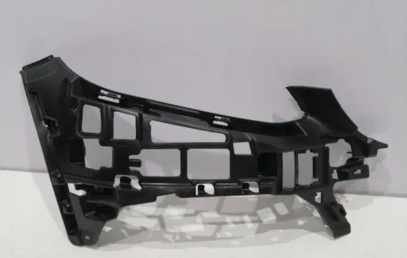 Mercedes-Benz C W205 Front bumper mounting bracket