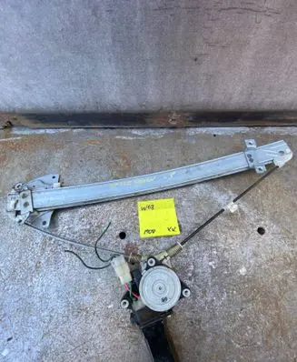 Mitsubishi Space Wagon Front door window regulator with motor 