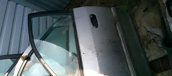 KIA Carens II Front door 0000