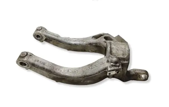 Volvo S90, V90 Lower shock absorber bracket 31681720