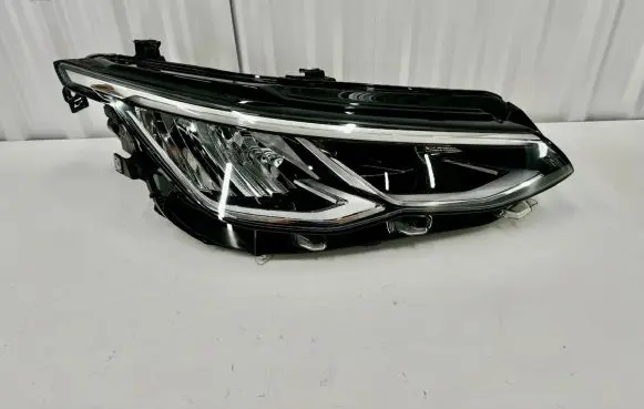 Volkswagen Golf VIII Headlight/headlamp 5H1941006 90150891 9001VW4AAE2A