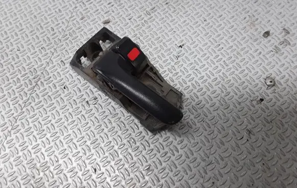 Toyota RAV 4 (XA20) Front door interior handle