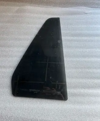 Hyundai Santa Fe Rear vent window glass 
