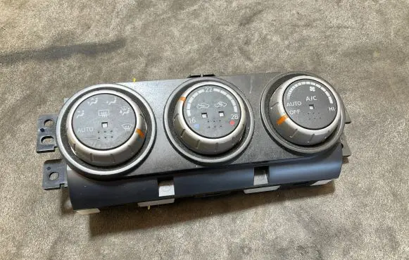 Nissan X-Trail T31 Climate control unit 27500JG700 C7Z18 A02000A7502000