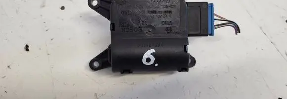 Volkswagen Touareg I Air flap motor/actuator 0132801320 52495223