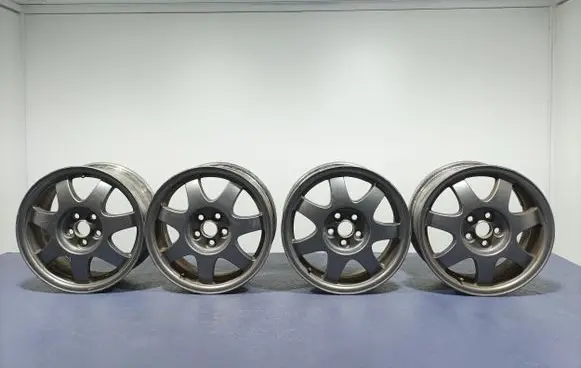 Toyota Prius (NHW20) R18 alloy rim 