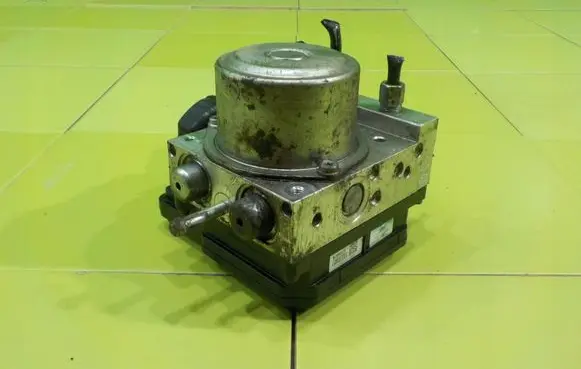 Nissan Juke I F15 ABS Pump 6802K304 18AB32