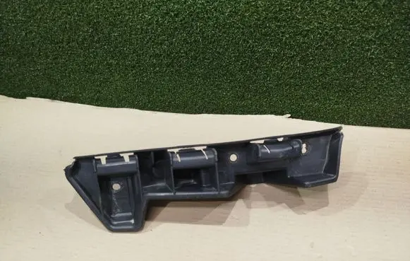 Opel Movano B Front bumper mounting bracket 620430006R
