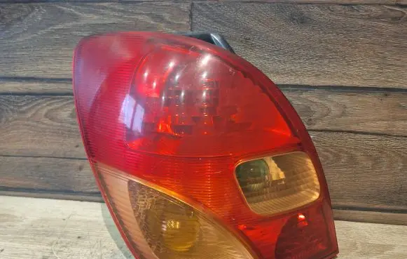 Toyota Corolla Verso E121 Rear/tail lights RS12A0201